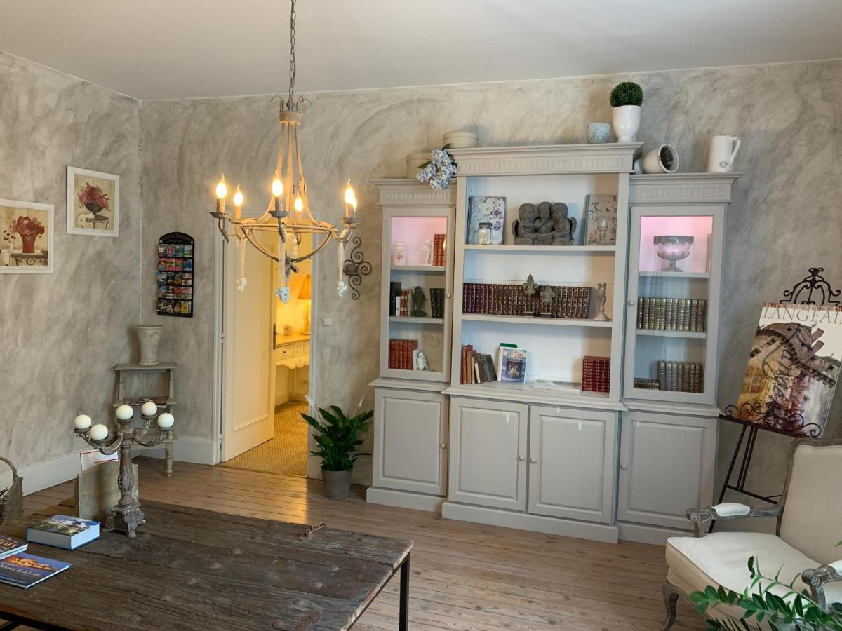 L'Ange Est Reveur Bed & Breakfast Langeais Exterior photo